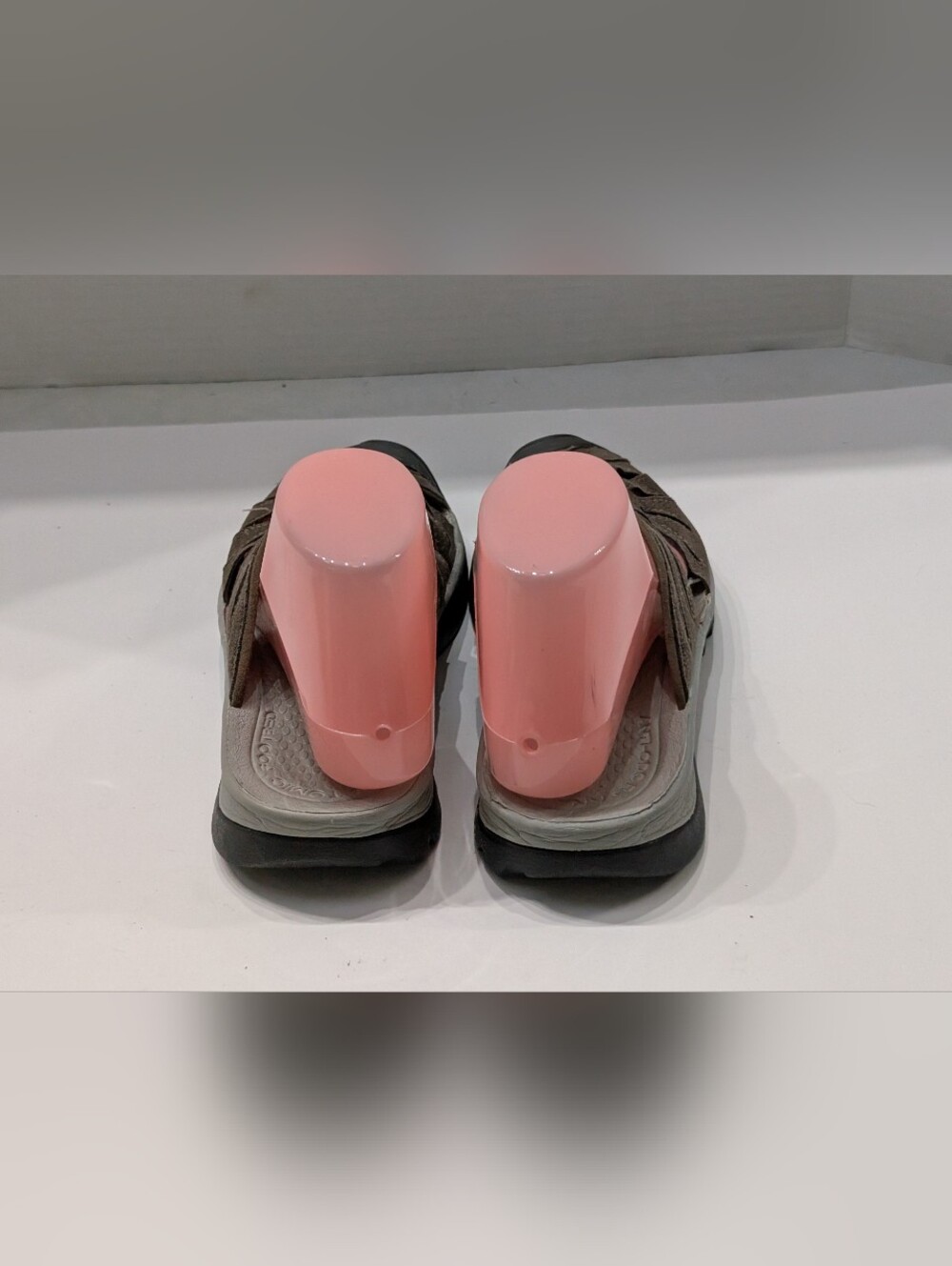 KEEN Women's 8 Rose Dark Brown Closed Toe Sandals Shoes Leather W4 - Picture 3 of 6
